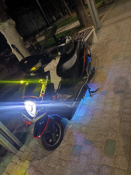 Elektroniy Skuter sotiladi obmenham bor Benzili skuterlarga.