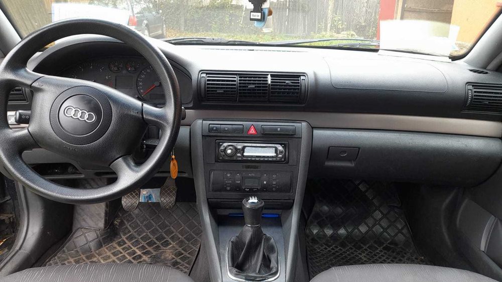 De vanzare Audi A4, an 2000, 1,6 benzina, GPL, 1200 euro