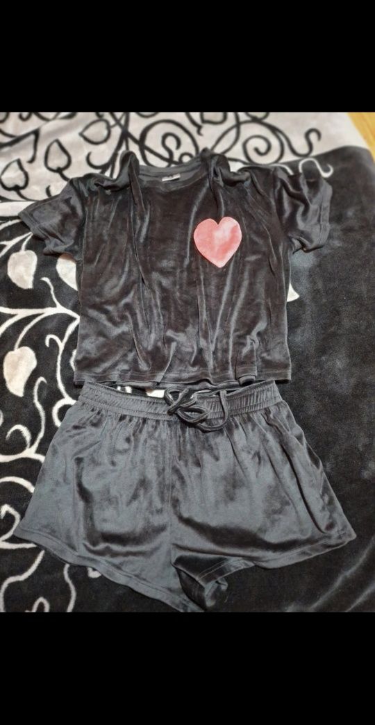 Set pijamale noi