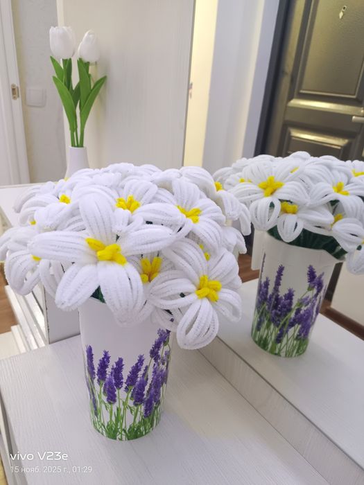 Цветы ,букетики мз синельной проволоки .Ручная работа.