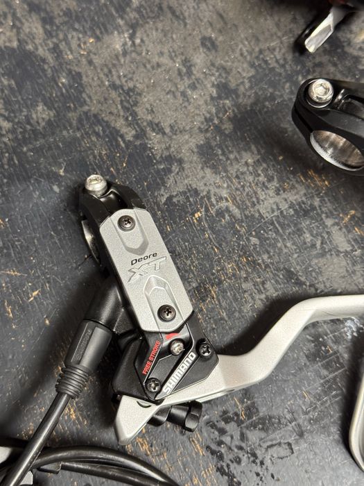 Set frâne hidraulice Shimano Deore XT M775