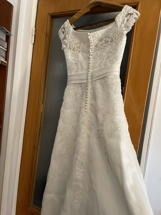 Rochie de mireasa pentru fata scunda dantela marimea S