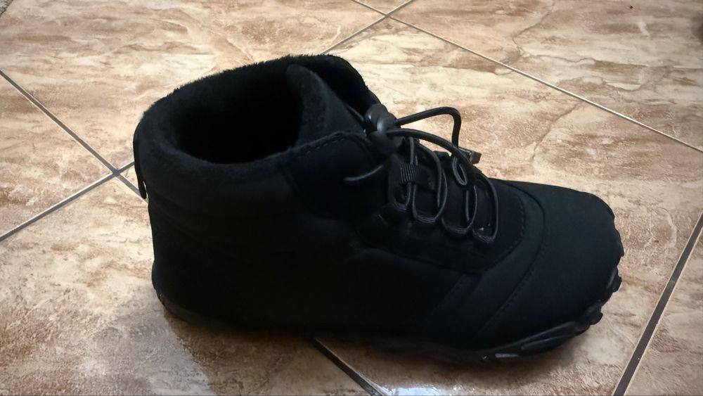 Vand ghete dama noi marimea 35