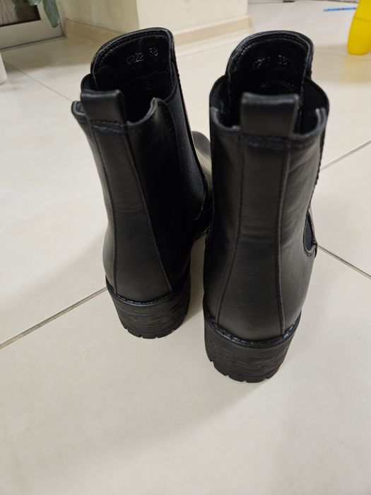 Дамски черни боти