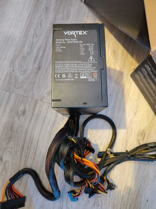 Sursa 750w 80+ Bronze, 4 PCIE, ca noua