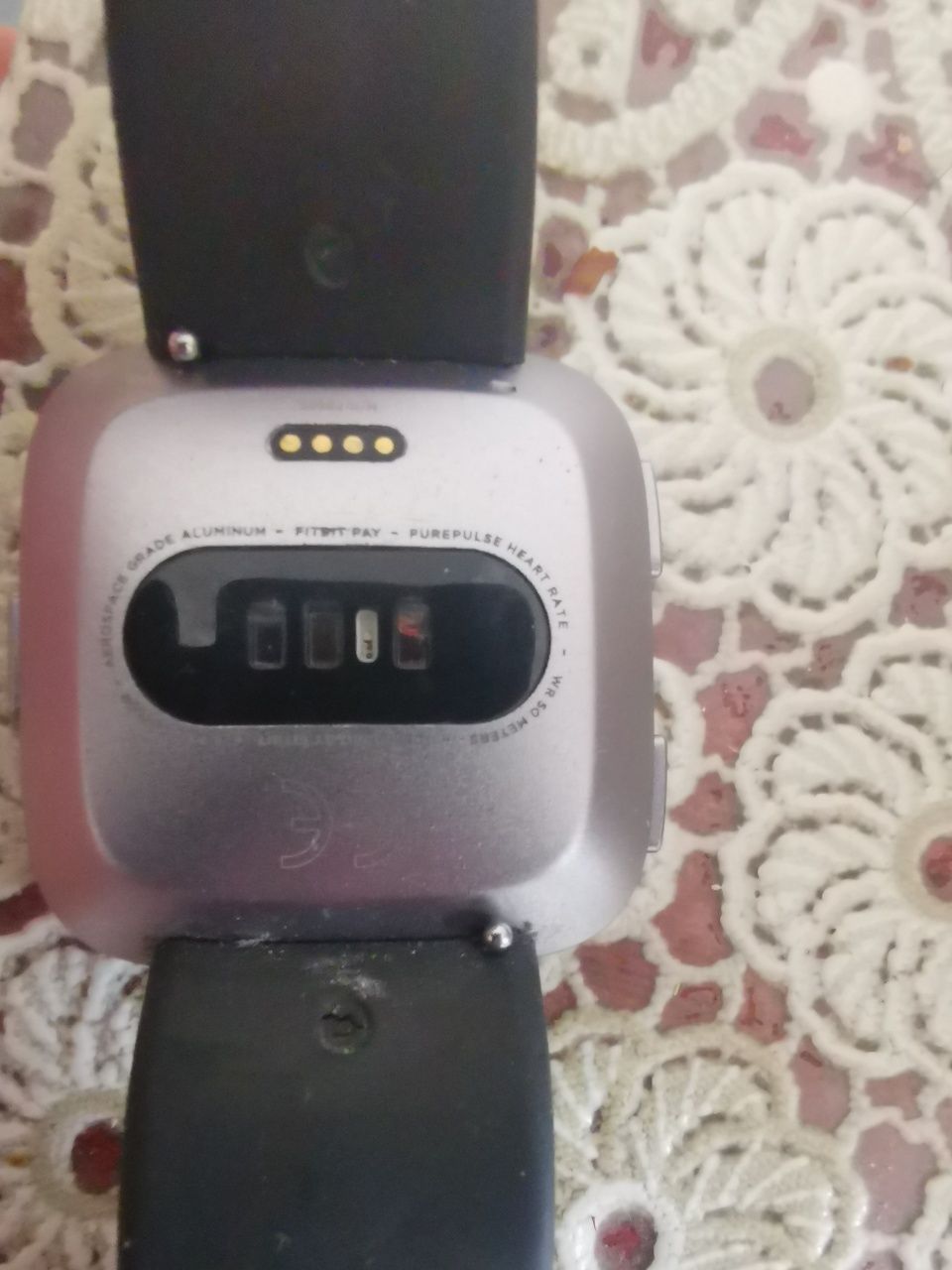 Fitbit versa monitorizare O2, funcție NFC, etc