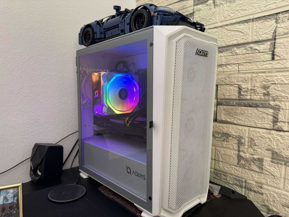 Vand/Schimb Set-up Gaming cu monitor/tastatura/casti/sistem audio