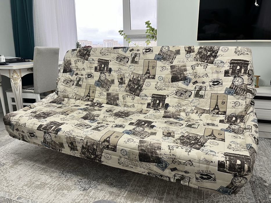 Продаю раскладной диван в отличном состоянии.