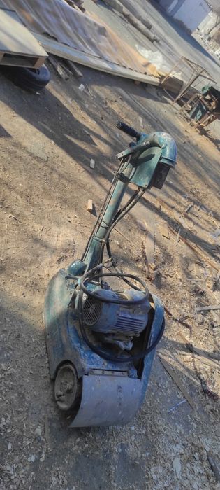 Паркетно шлифовальная машина