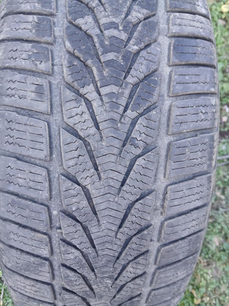 2.броя гуми 235/65 R17