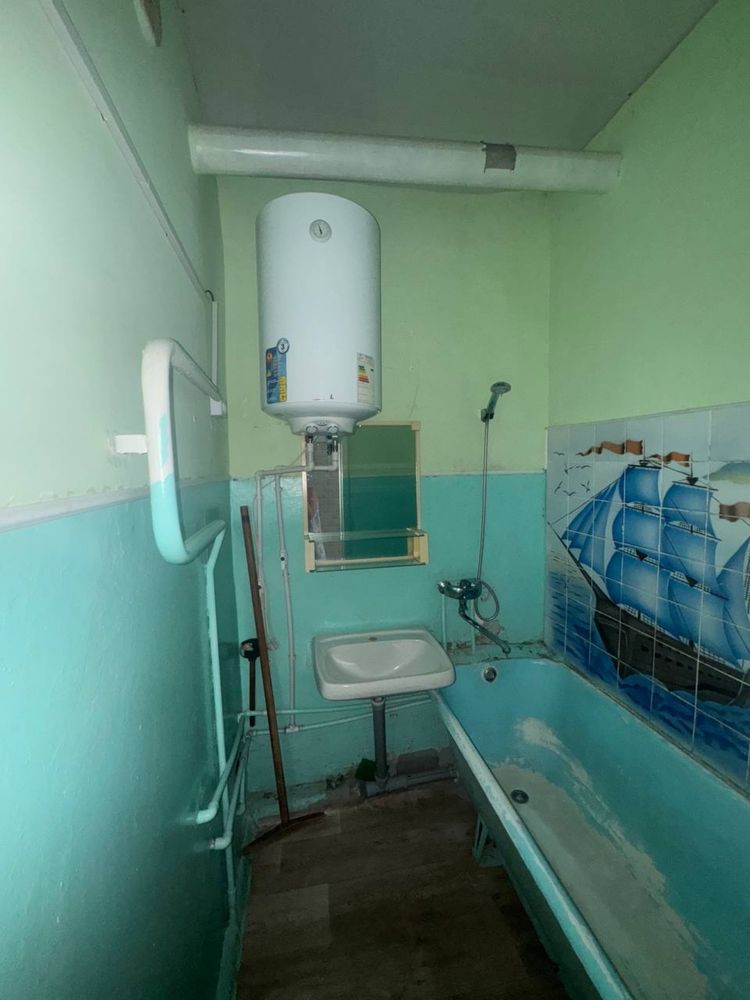 Срочно прадаеться квартира 2ком в городе чирчике раеоне 8-микрараеоне
