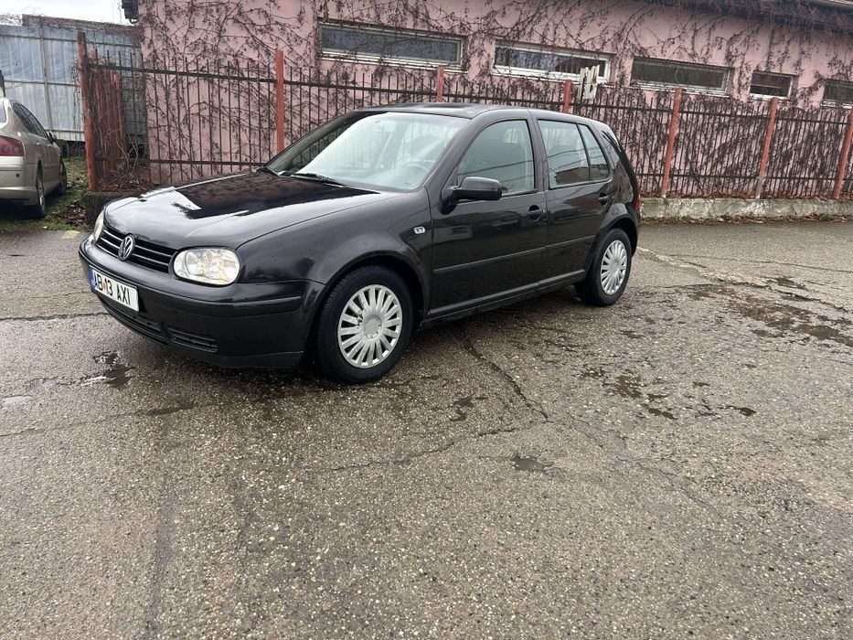 Volkswagen Golf 1.6 benzina 2003