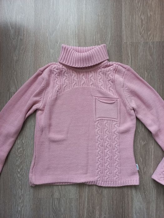 Продавам дамски пуловери