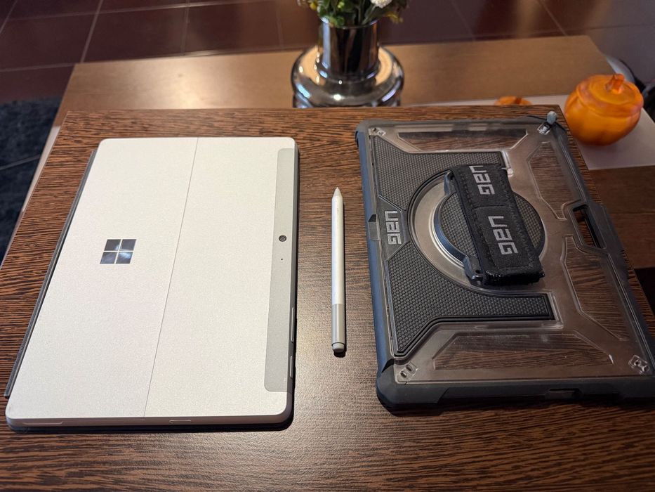 Microsoft Surface Go 2 - model 1927 - 8GB, 128GB, LTE 4G, Windows 11