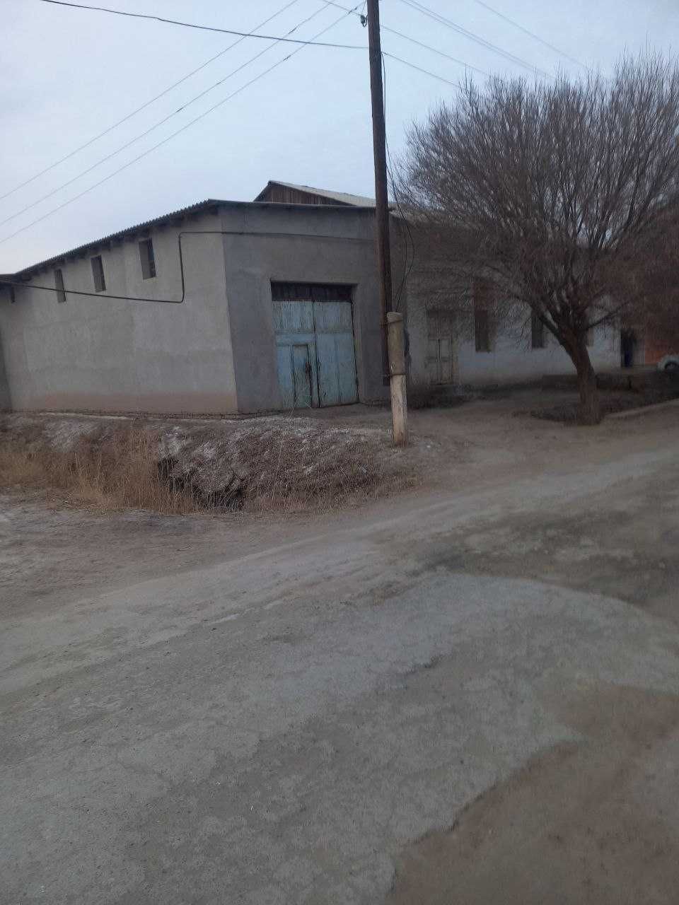Якка тартибдаги Турар жой сотилади