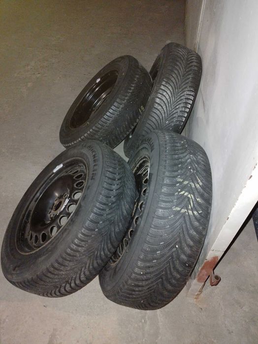 Метални джанти 6,5Jx17, 5х110, ЕТ 38 със зимни гуми 215/65R17