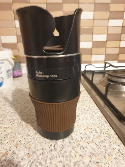 Suport auto telefon,cafea,suc in stare foarte bună