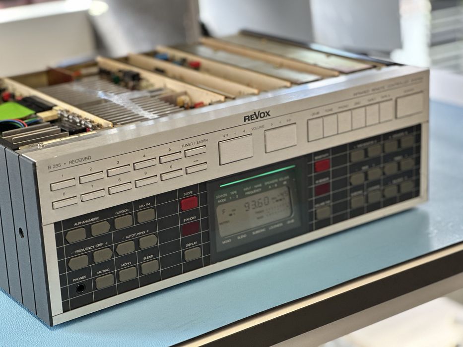 Revox B285 amplituner
