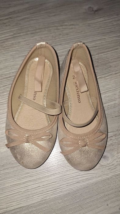 Balerini copii, aurii, InExtenso, 26