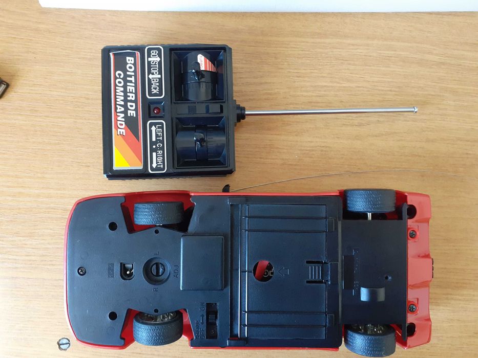 Masinuta Ferrari din anii 90, full RC