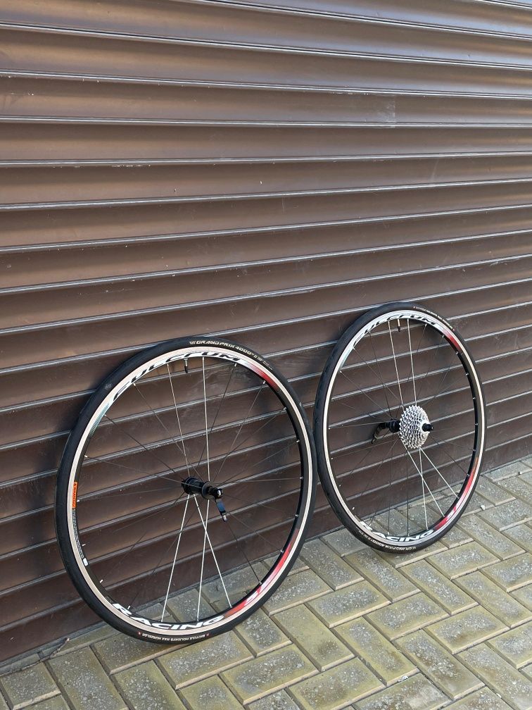 Vând bicicletă bianchi infinito urgent!!