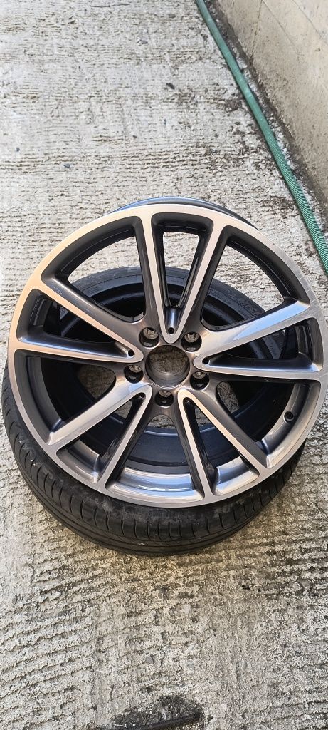 O janta mercedes cls w257 r18 originala