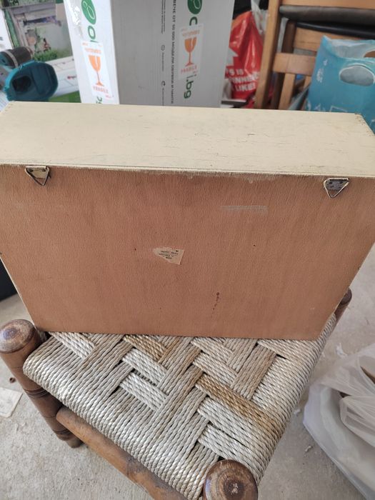 Ретро  шкафче аптечка