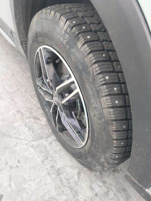 Резина продаю 205/65 Р16 С ка усилиная