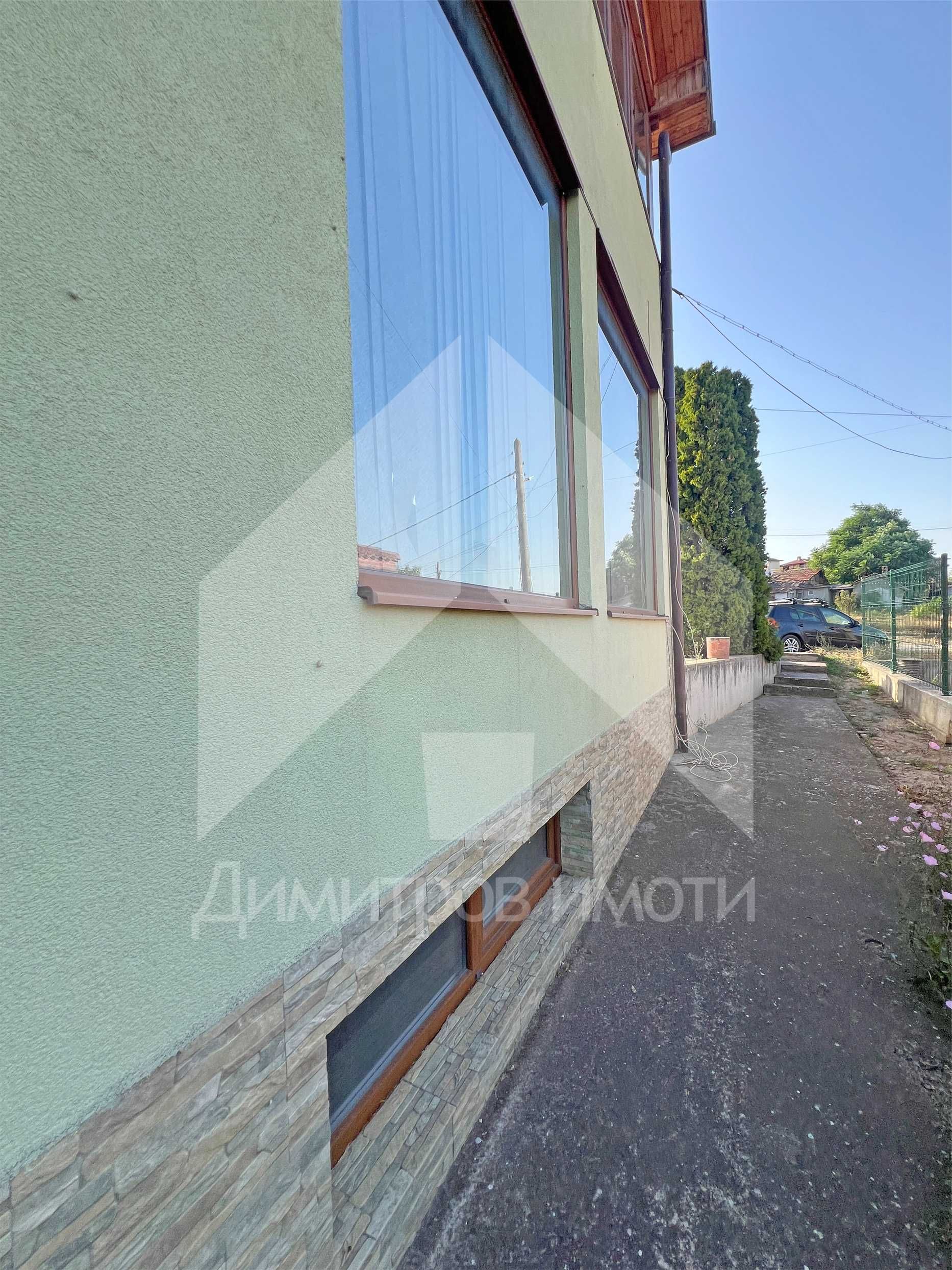 Продава самостоятелна, двуетажна къща ново строителство гр. Нови пазар