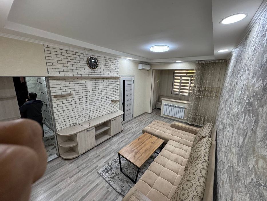 Продаю 2х ком квартиру Чиланзар Ц квартал С мебелью и техникой