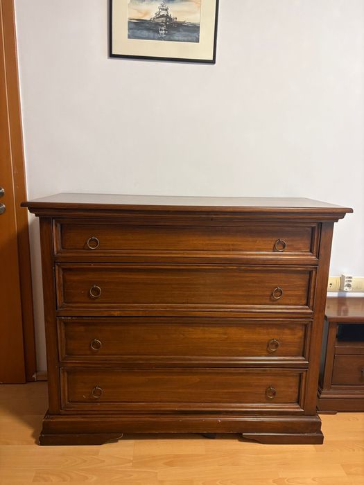 Set dormitor lemn masiv-nuc include pat, noptiere, dulap, comoda