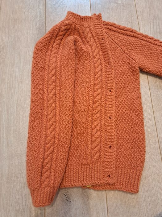 Cardigan/jerseu tricotat manual