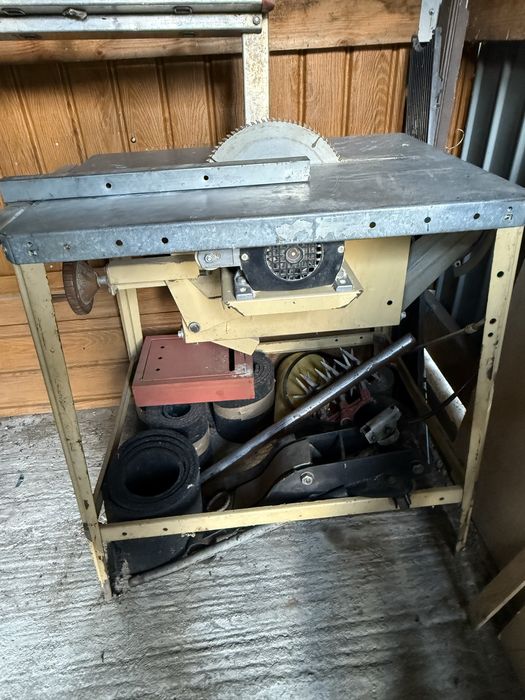 Vand circular pentru lemn