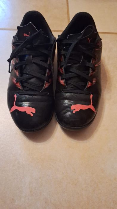 Adidasi fotbal baieti