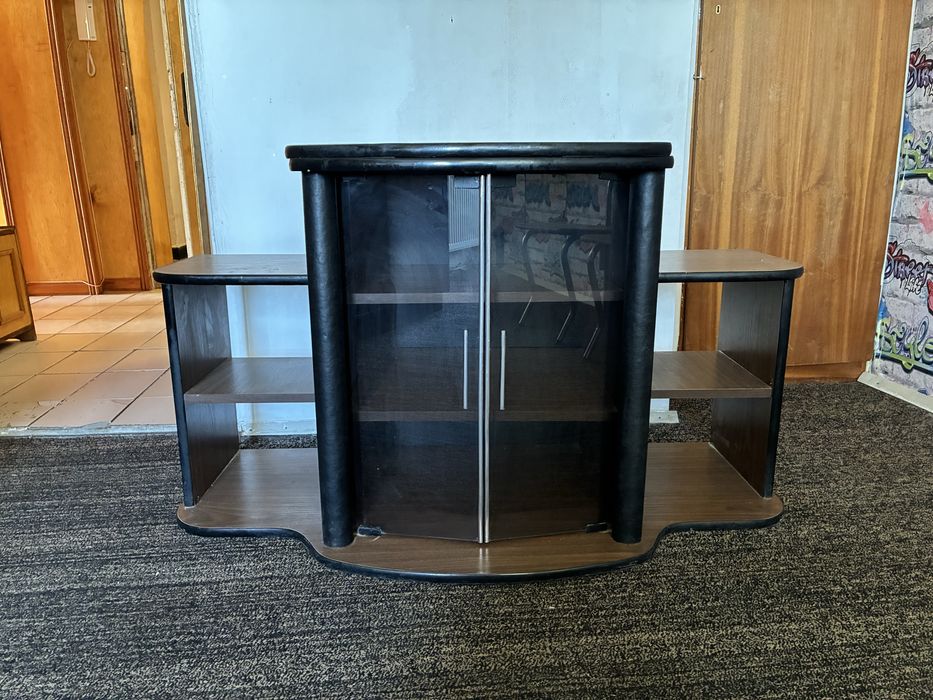 ТВ шкаф- изключително запазен