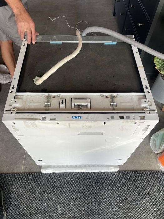 Посудомойка UNIT UDW-19B