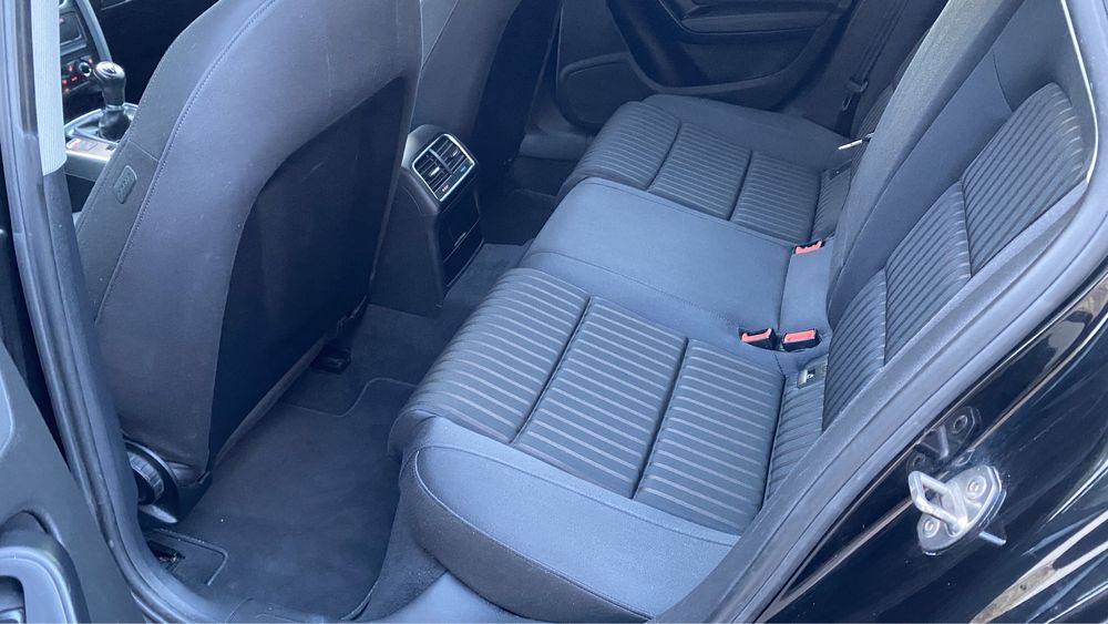 Vand Audi A4 2009 2.0tdi bixenon navigatie inc scaune pdc tempomat