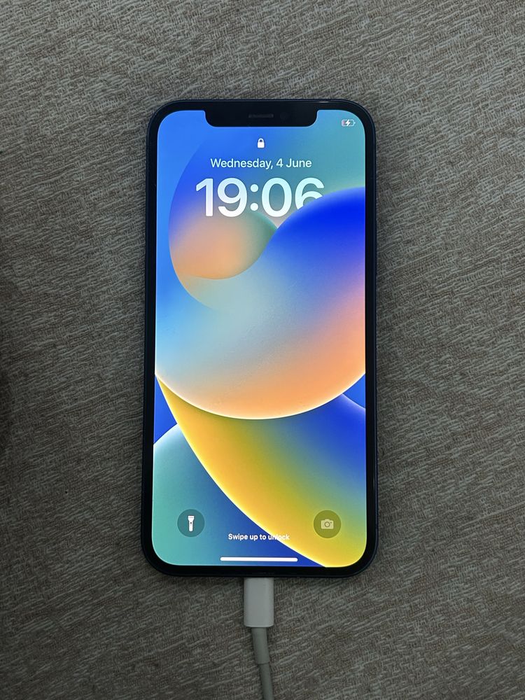 iPhone 12 128Гб. 73%