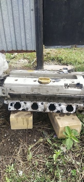 Опель вектра б, 1, 8 двигатель Экотек.Головка в сборе , всё что на фот