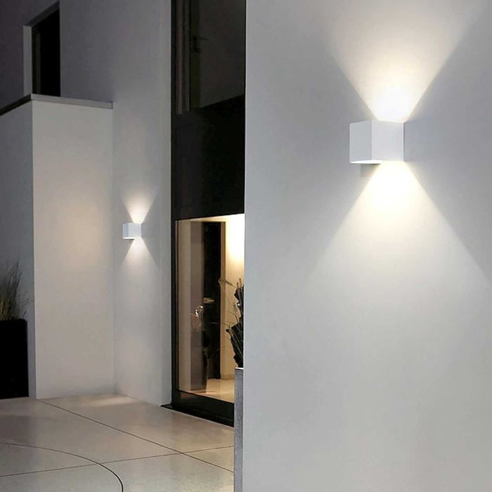 2 броя модерни LED стенни аплици 12W IP65 4000K регулируеми