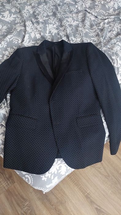 Costum mire de vanzare purtat o singura data mărimea 52