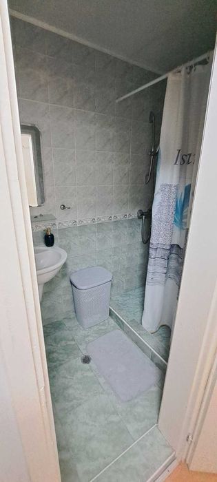 Tристаен тухлен апартамент в центъра