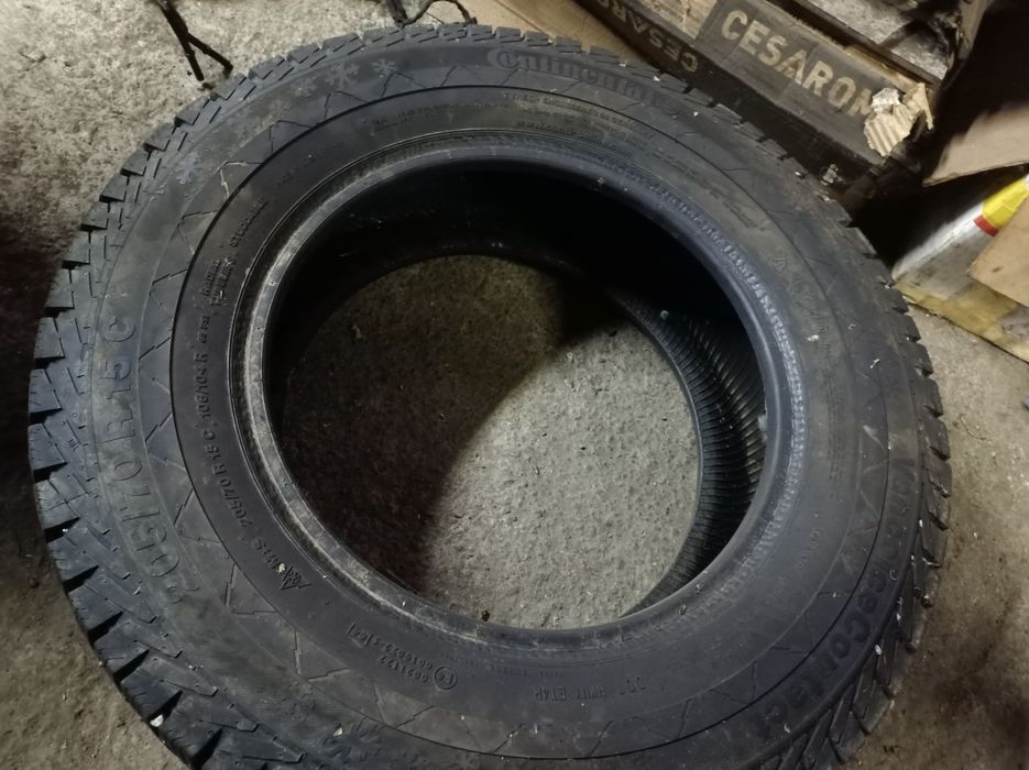 Set 2 Anvelope iarna 205/70r15C cu cuie tinte