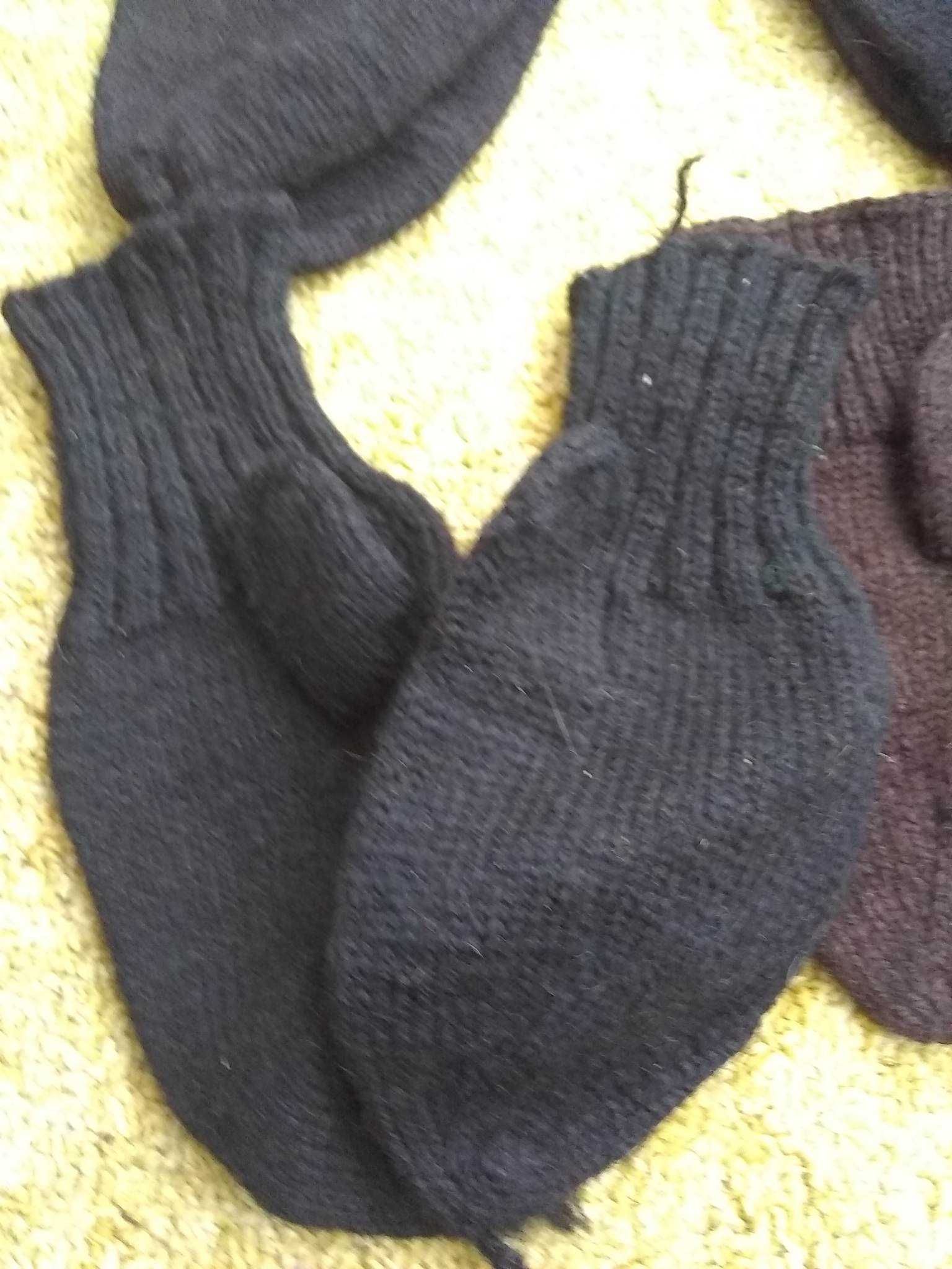 Вълнени чорапи и ръкавици