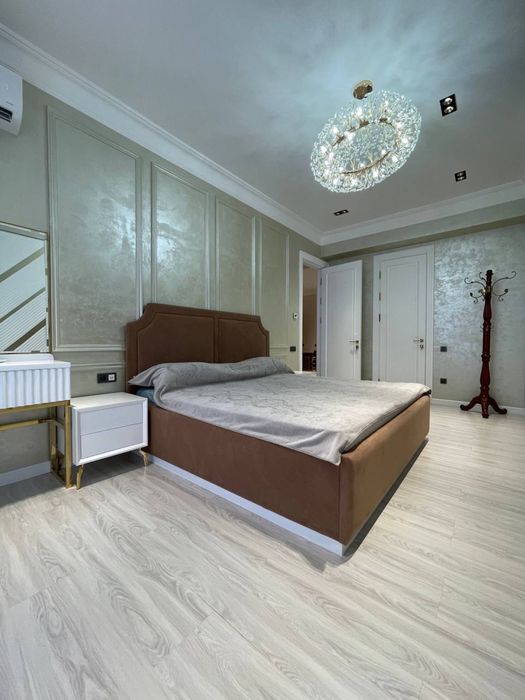 Аренда! Сдаётся новая 4- ком квартира в ЖК Luxury на ц-1 !