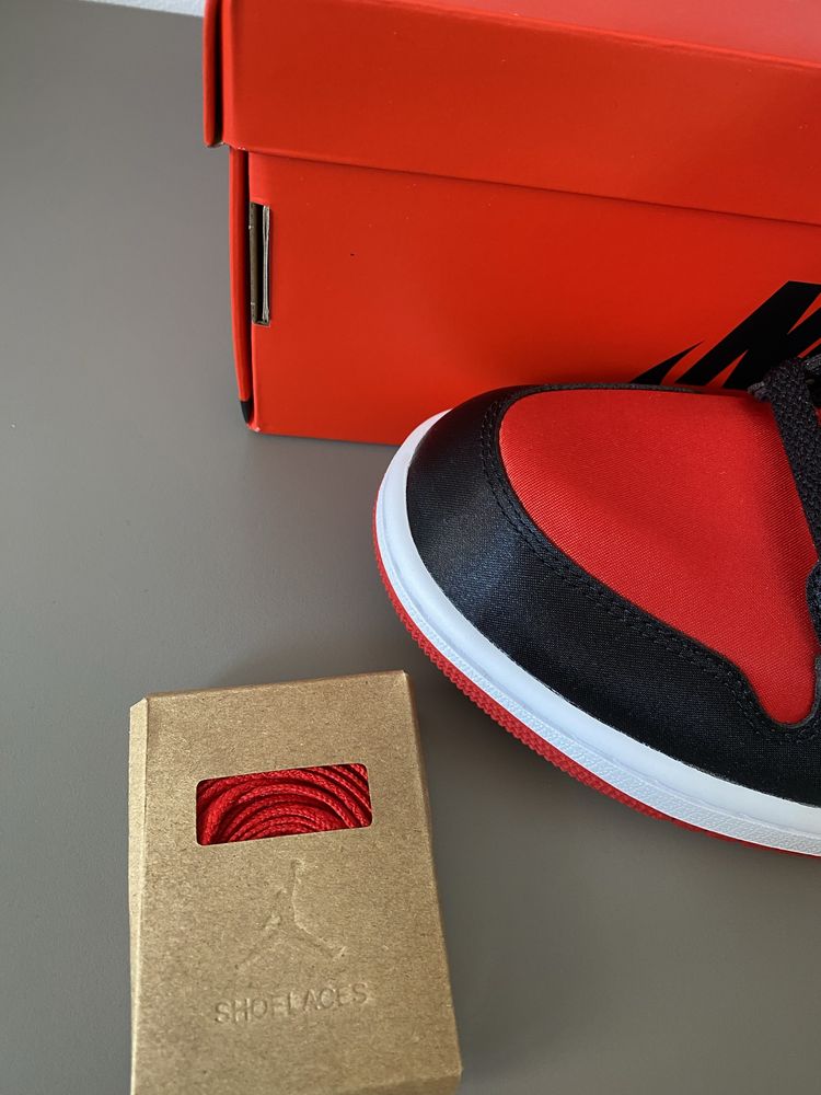 Jordan 1 high Satin bred 39