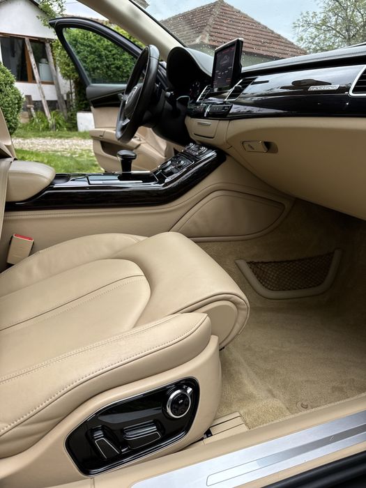Vand Audi A8 intretinut