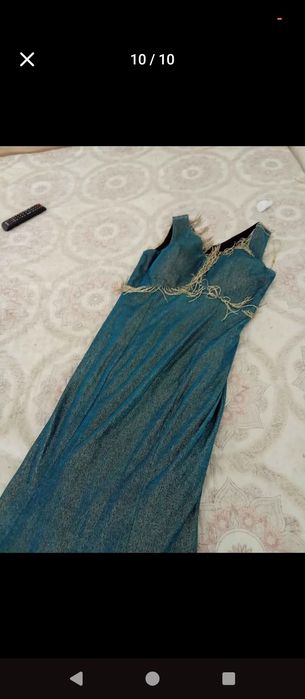 Официални рокли.