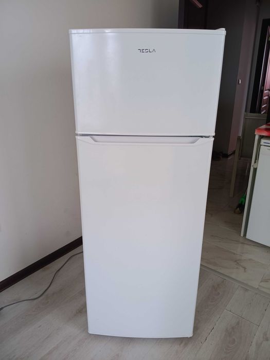 Продавам хладилник в отлично състояние