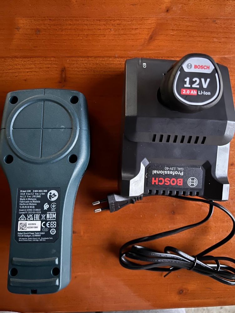 Detector profesional Bosch D-Tech 120